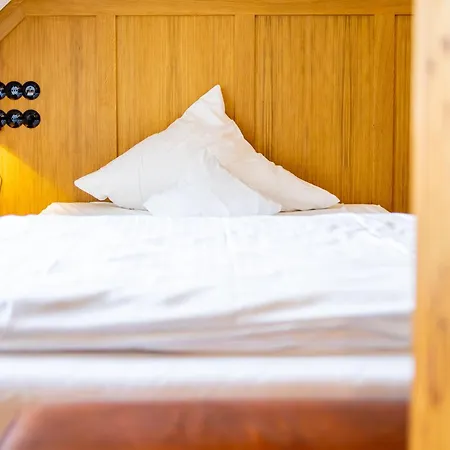 1782 - Contactless Self Check-in Guest house 4*